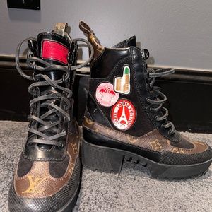 Loui Vuitton boots